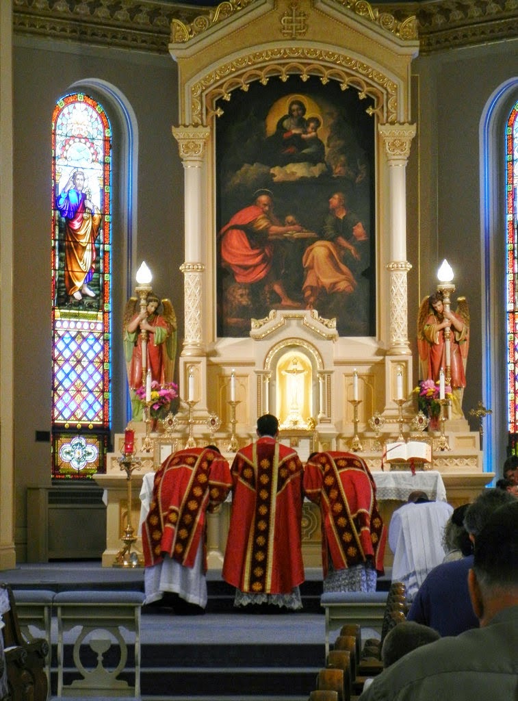 The Badger Catholic TLM for Feast of Sacred Heart at St. Norbert's in